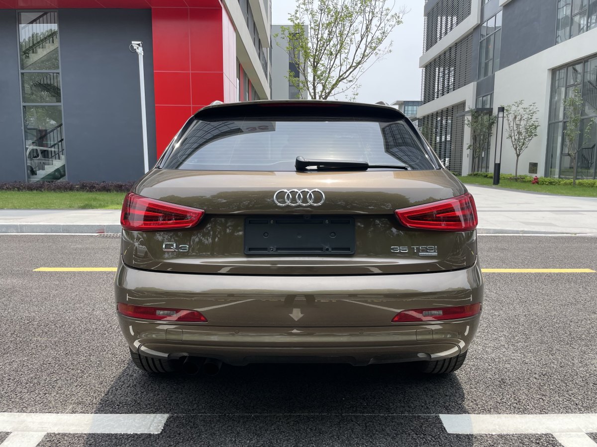 2016年4月奧迪 奧迪Q3  2015款 35 TFSI quattro 技術型