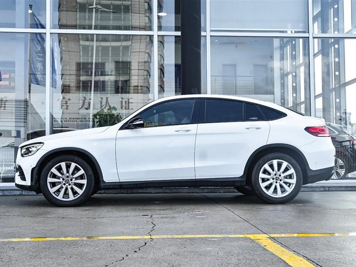 奔馳 奔馳GLC  2021款 GLC 260 4MATIC 轎跑SUV圖片