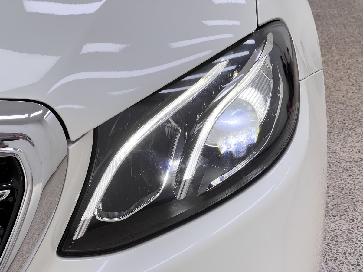 奔馳 奔馳E級  2019款 改款 E 300 L 豪華型圖片