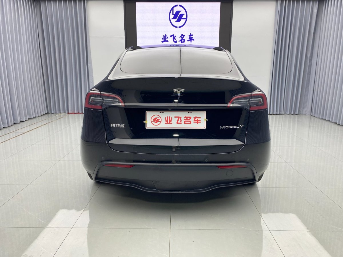 特斯拉 Model Y  2021款 標(biāo)準(zhǔn)續(xù)航后驅(qū)升級(jí)版圖片