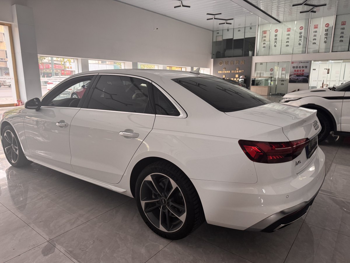 奧迪 奧迪A4L  2023款 35 TFSI 時尚動感型圖片