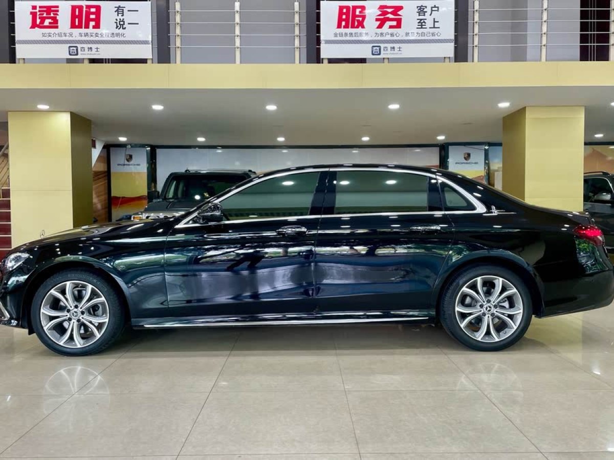 奔馳 奔馳E級  2021款 改款 E 300 L 運動時尚型圖片