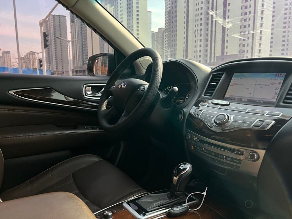 英菲尼迪 QX60  2020款 2.5 S/C Hybrid 兩驅(qū)卓越版 國VI圖片