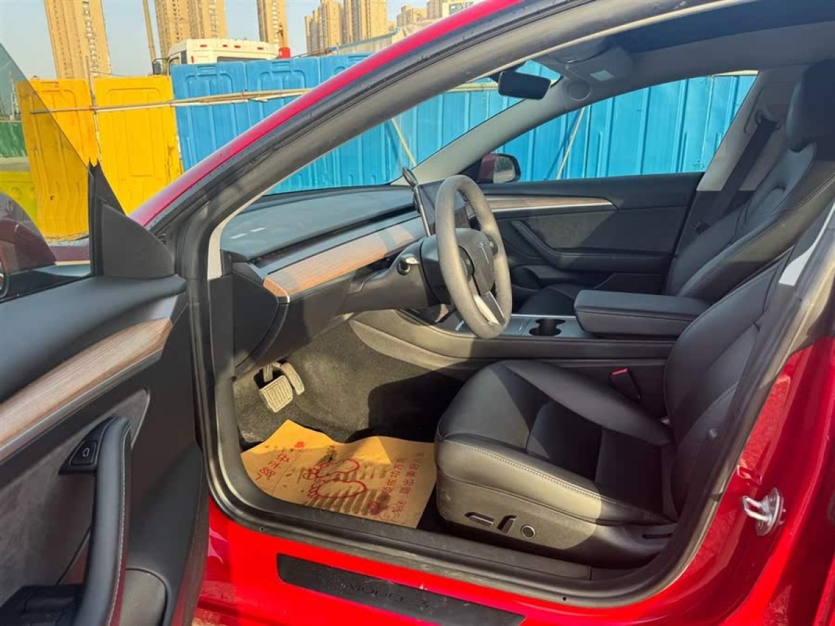 特斯拉 Model 3  2022款 后輪驅(qū)動版圖片