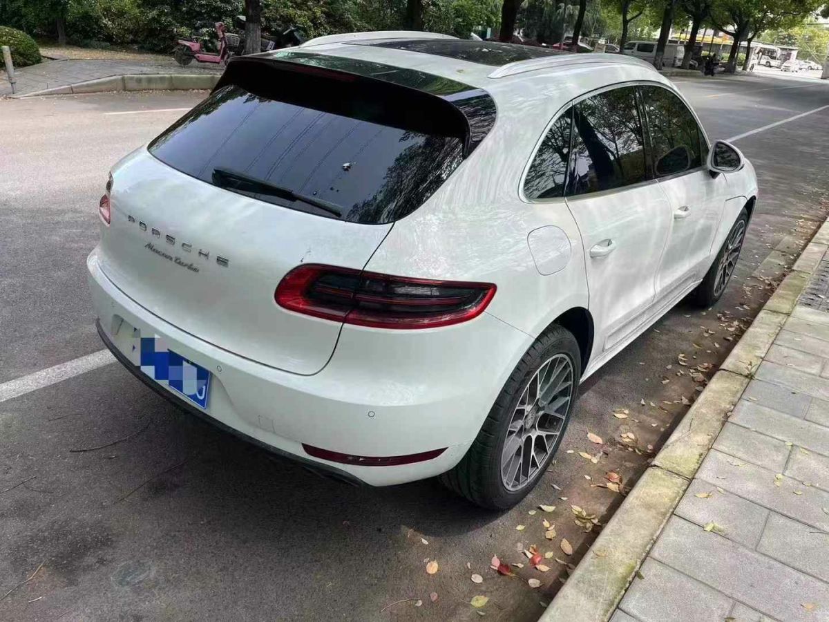 保時(shí)捷 Macan 圖片