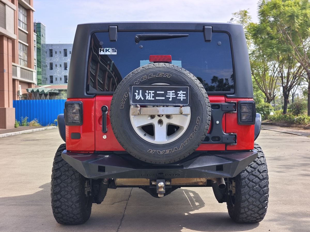 2017年10月Jeep 牧馬人  2014款 3.0L Sahara 四門版