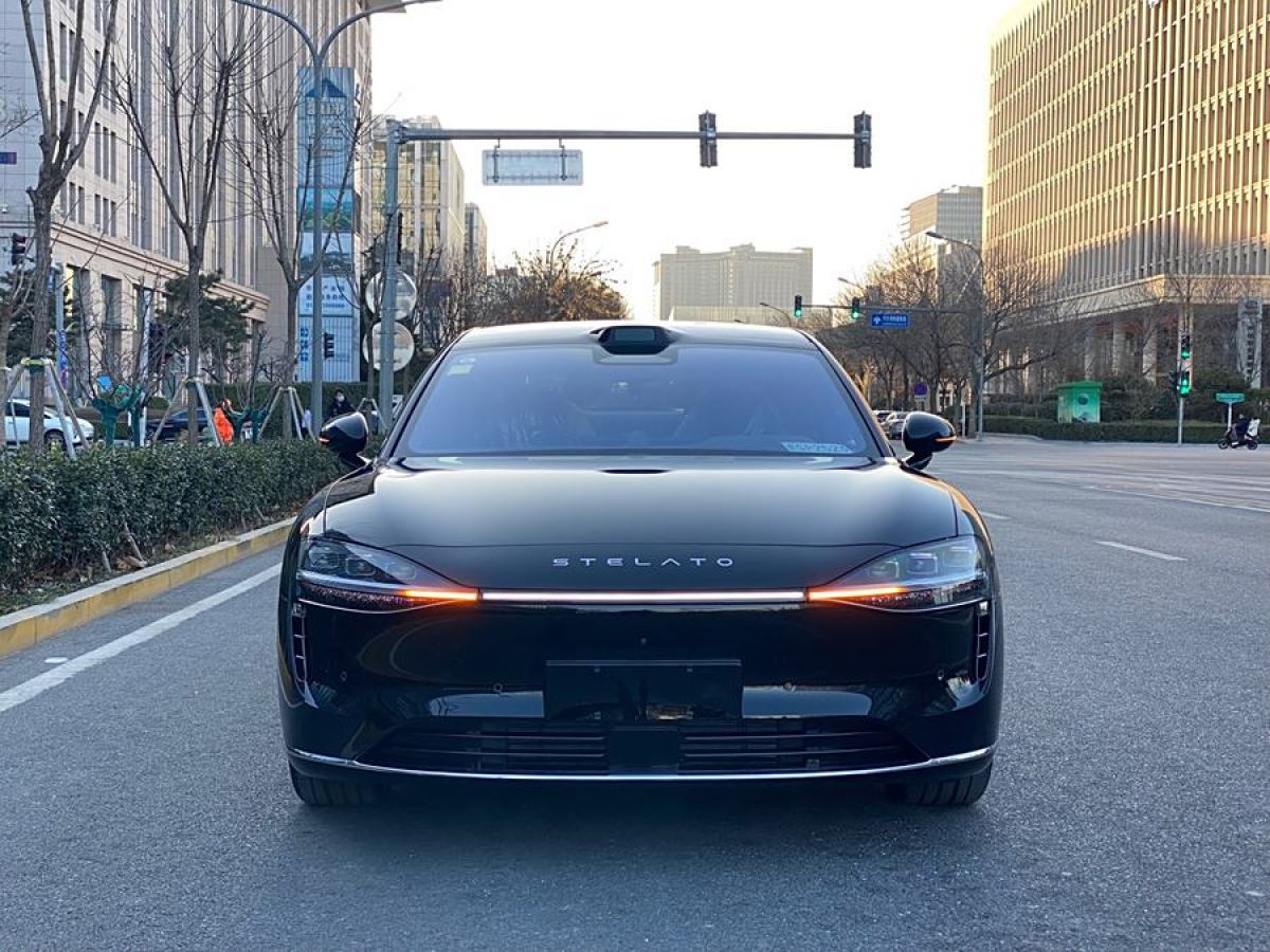 智界汽車 智界S7  2024款 Max 后驅(qū)長(zhǎng)航智駕版圖片