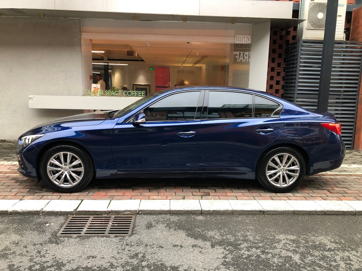 英菲尼迪 Q50L  2016款 2.0T 舒适版图片