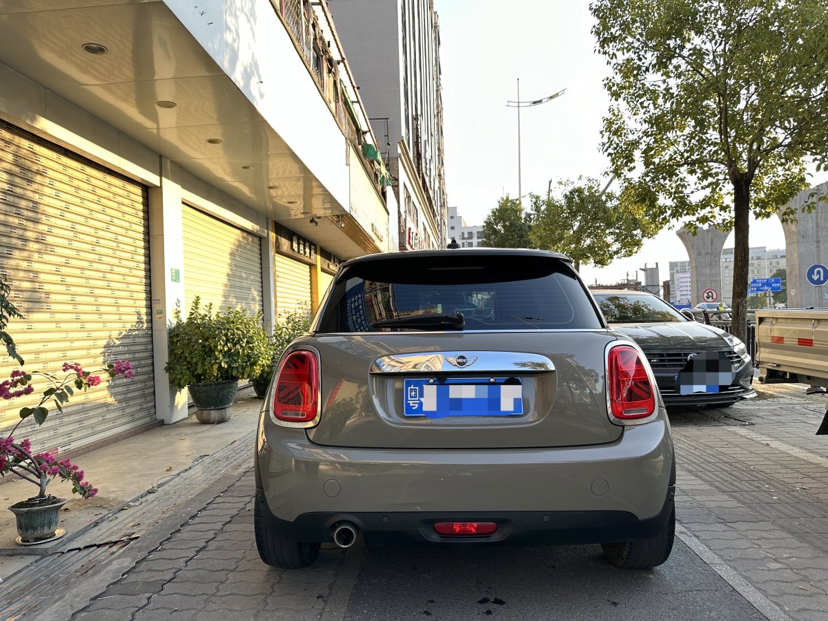 MINI COUNTRYMAN  2018款 1.5T COOPER 經(jīng)典派圖片