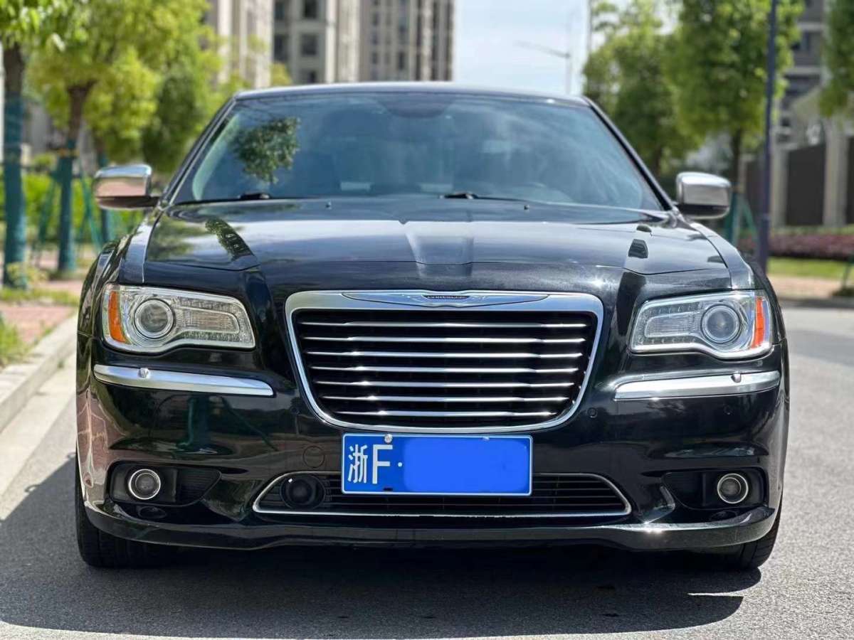 克萊斯勒 300C  2014款 3.0L 卓越版圖片