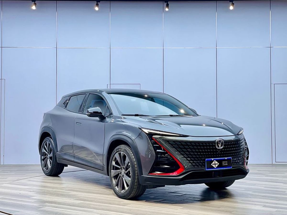 長(zhǎng)安 UNI-T  2020款 1.5T 尊貴型圖片