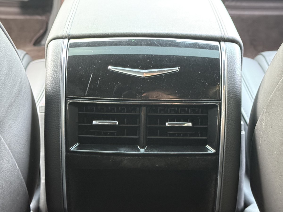 凱迪拉克 CT6  2020款 28T 旗艦超級(jí)巡航型圖片