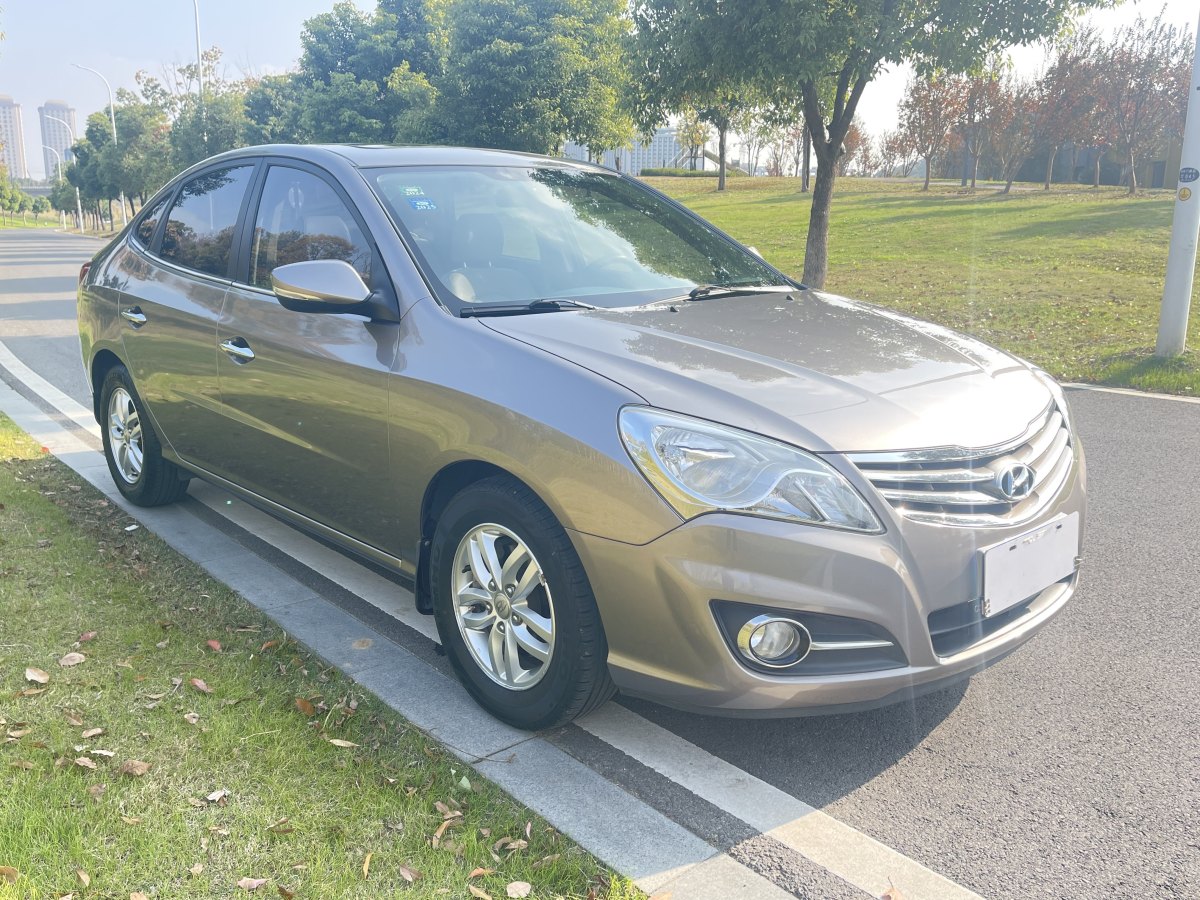 現(xiàn)代 悅動  2011款 1.6L 自動豪華型圖片