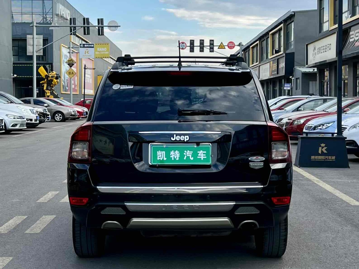 Jeep 指南者  2014款 改款 2.4L 四驅(qū)舒適版圖片