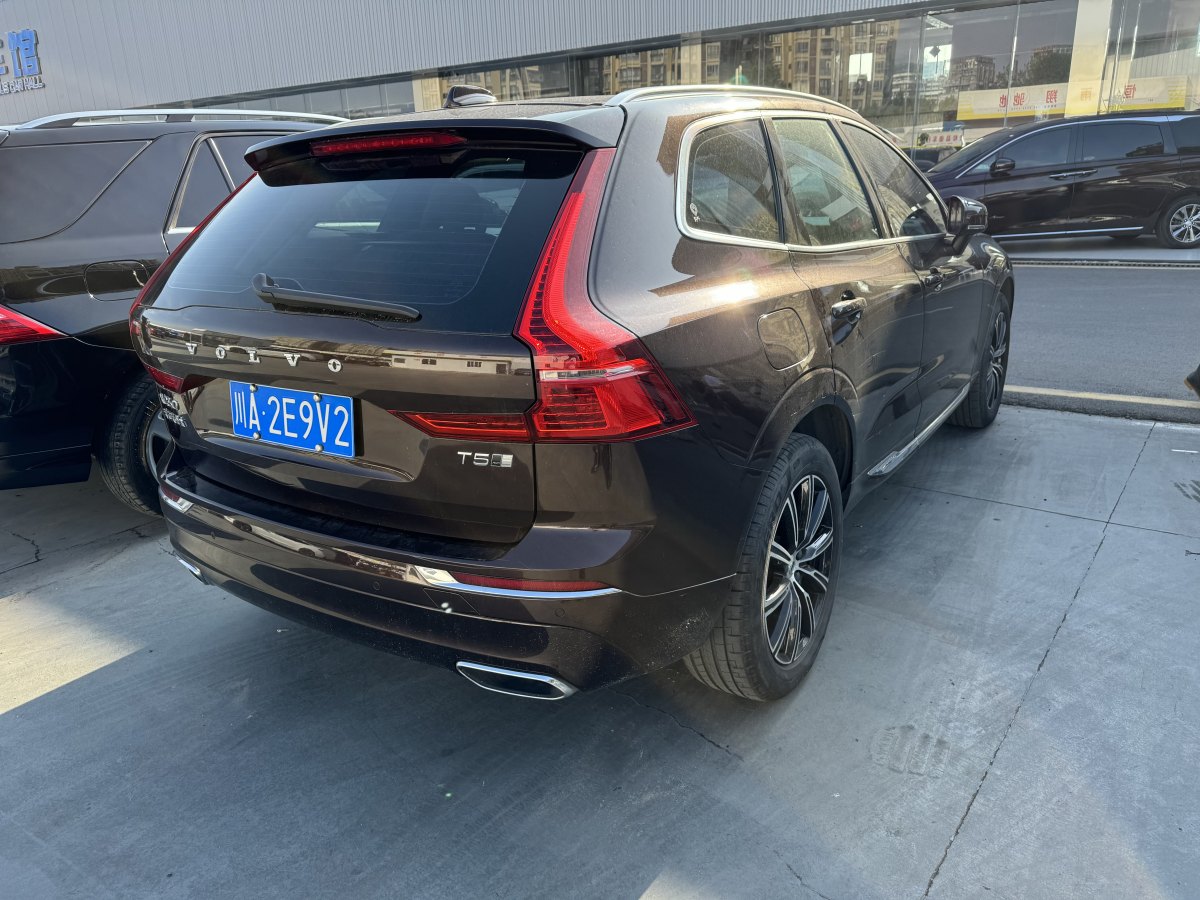 2020年7月沃爾沃 XC60  2021款 T5 四驅(qū)智遠豪華版