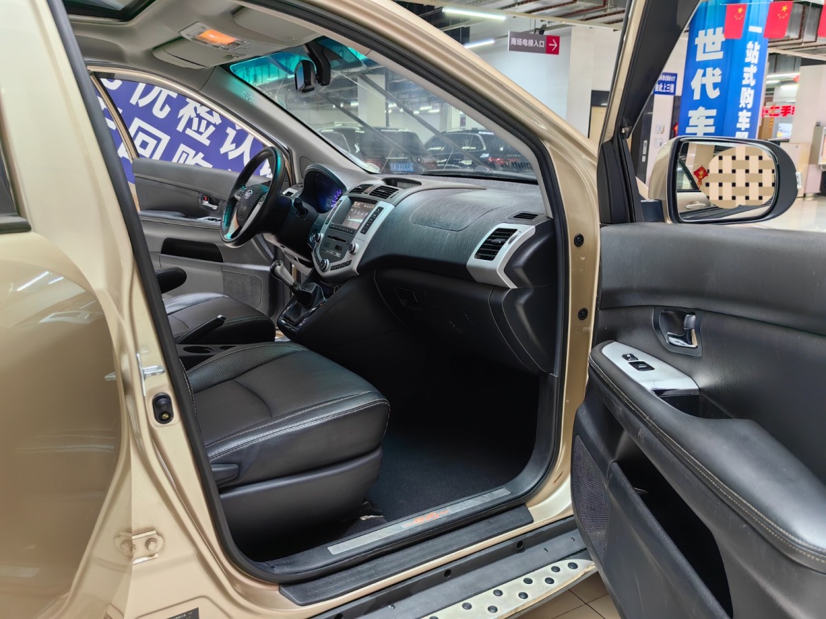 比亞迪 S6  2014款 2.0L 手動尊貴型 5座圖片