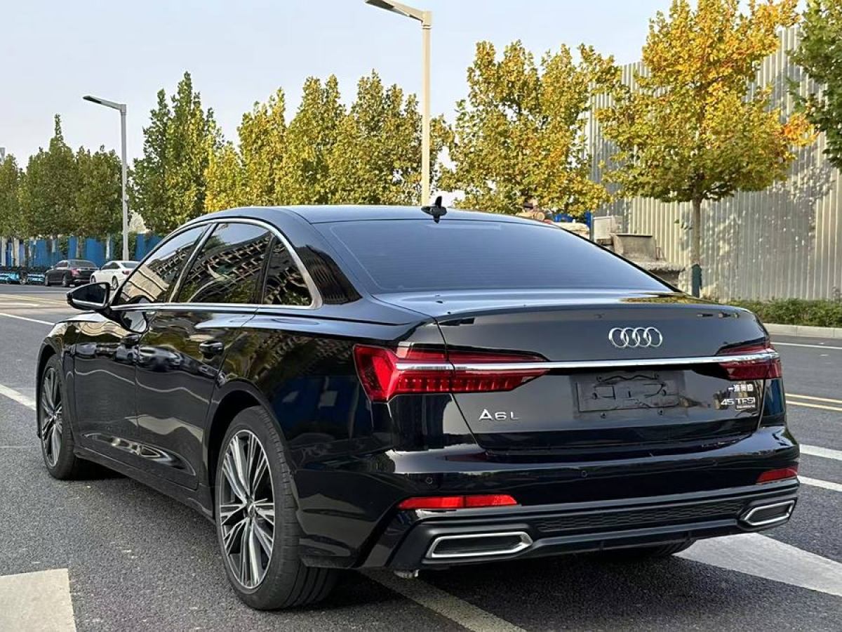 奧迪 奧迪A6L  2021款 45 TFSI quattro 臻選動(dòng)感型圖片