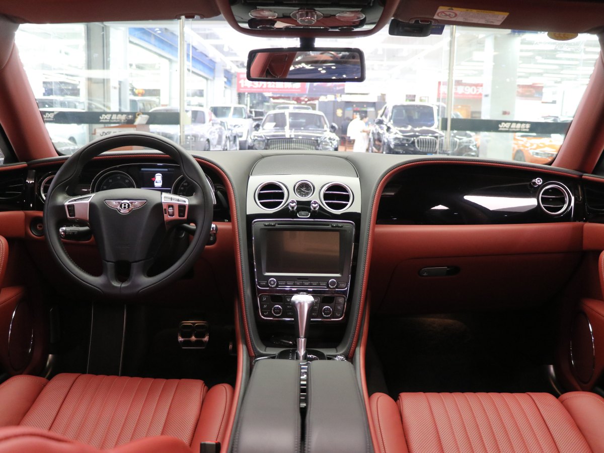 2018年5月宾利 飞驰  2017款 4.0T V8 S 标准版