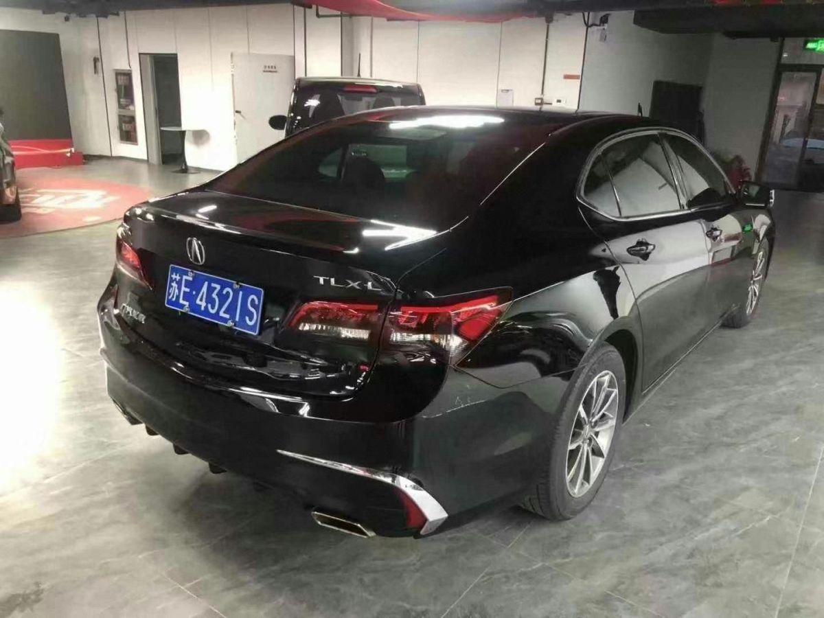 謳歌 TLX 圖片