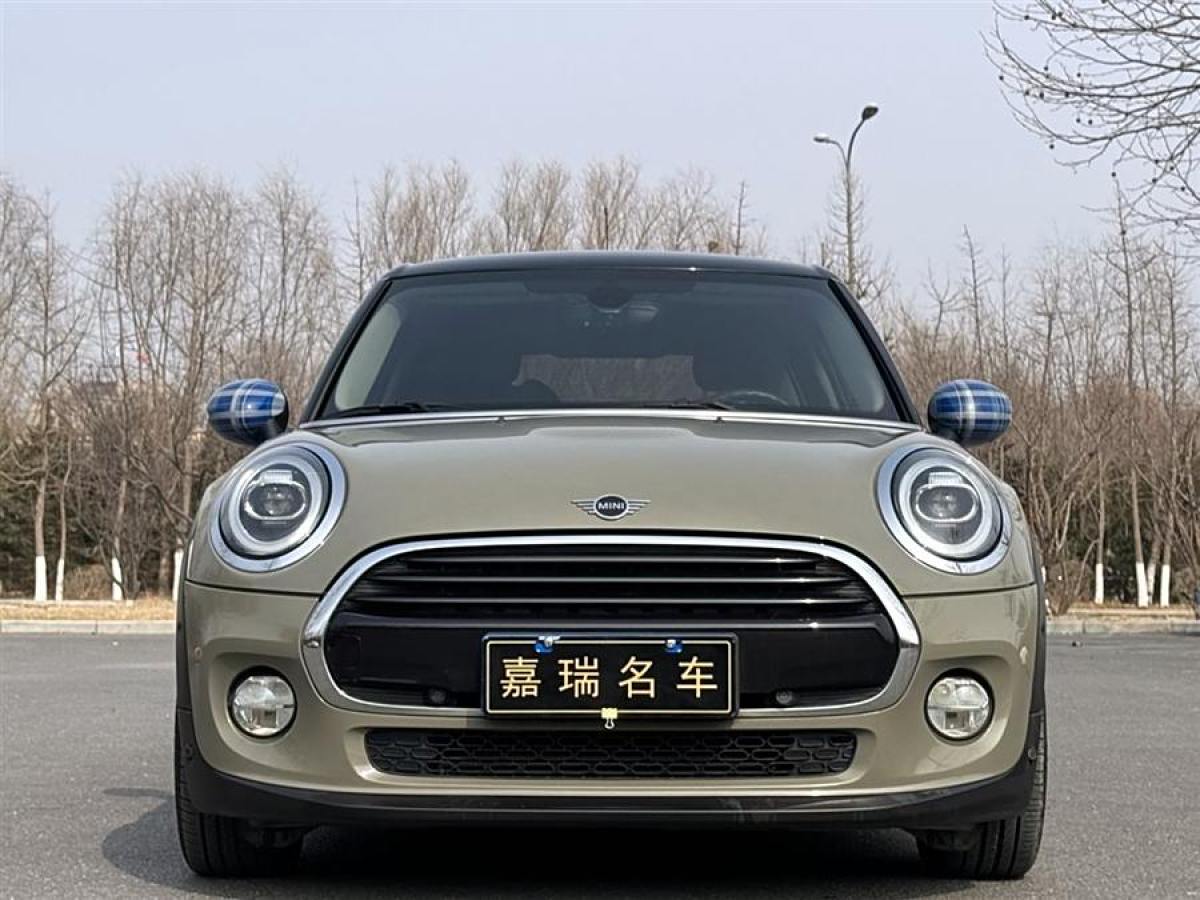 2019年4月MINI MINI  2018款 1.5T COOPER 經(jīng)典派 五門版