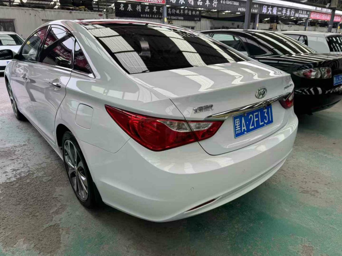 2013年1月現(xiàn)代 朗動  2013款 1.6L 自動尊貴型