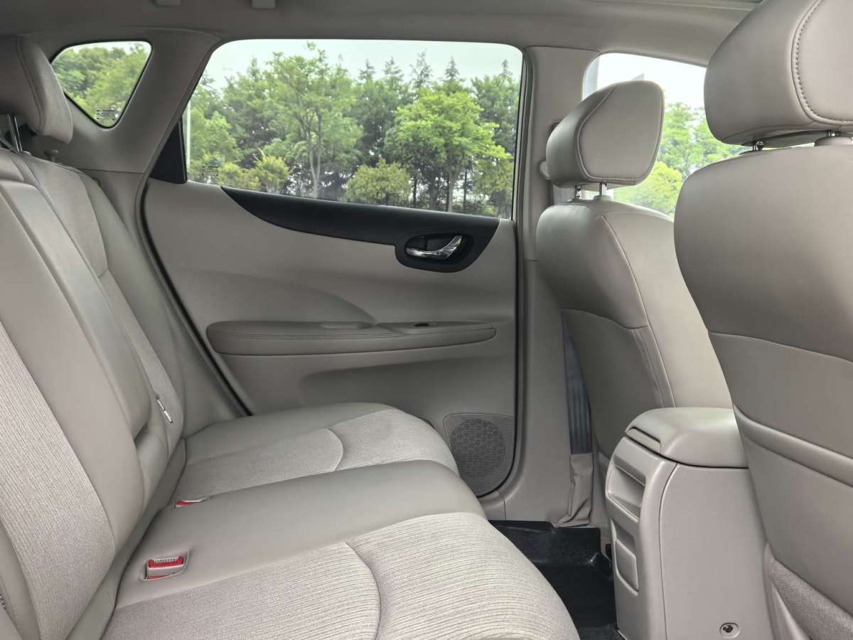 日產(chǎn) 騏達(dá)  2011款 1.6L CVT智能型圖片