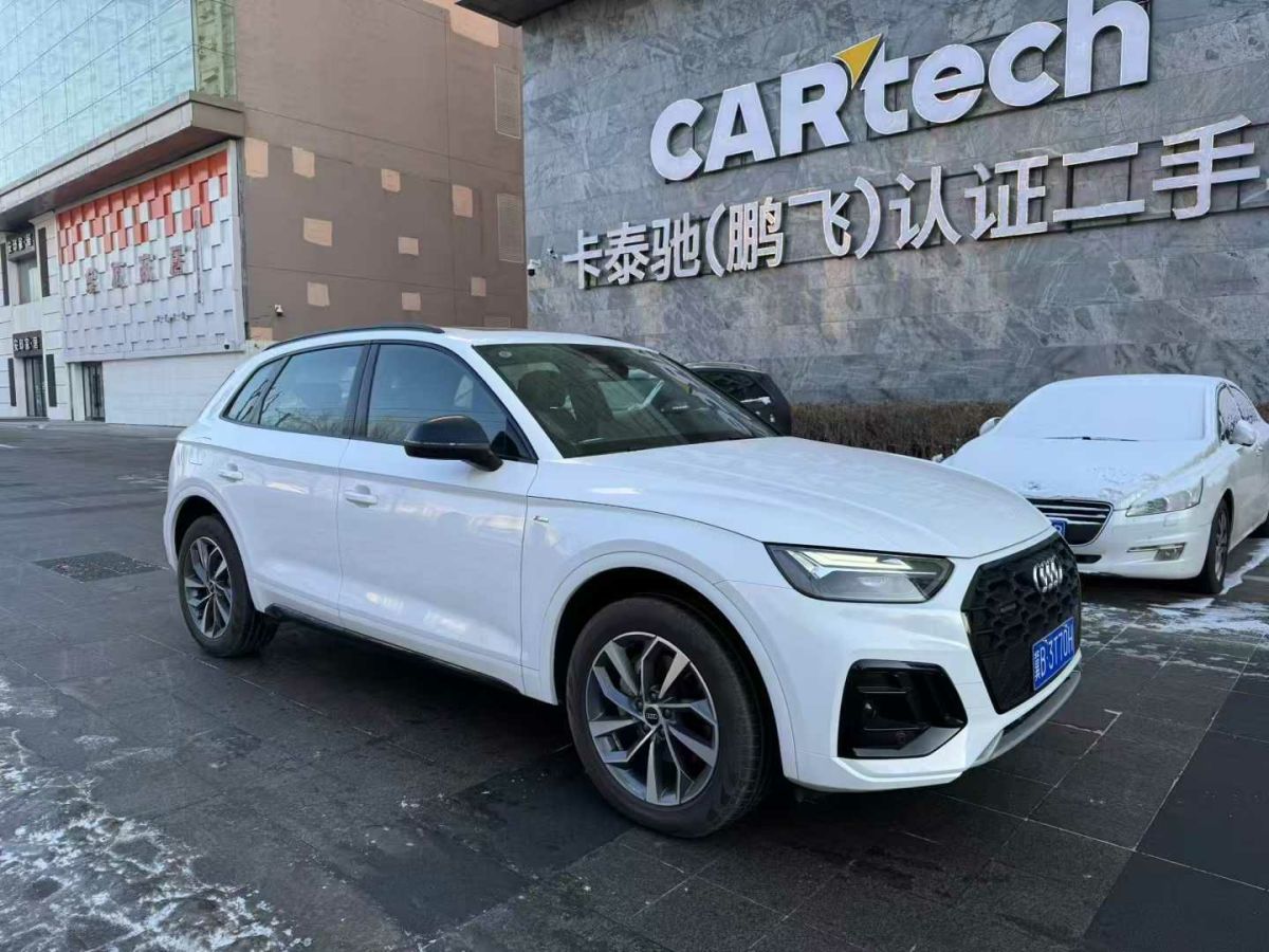 奧迪 奧迪Q5 e-tron  2024款 50 e-tron quattro 光耀型 機(jī)甲套裝圖片