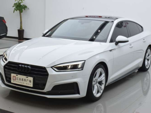 奥迪 奥迪A5  2019款 Sportback 40 TFSI 时尚型