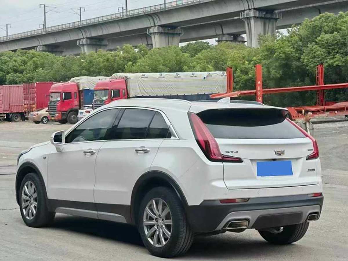 凱迪拉克 XT4  2018款 28T 兩驅(qū)領(lǐng)先型圖片