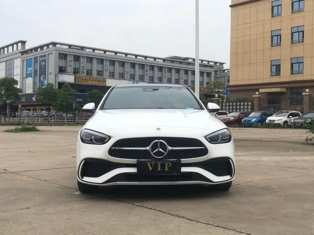 奔馳 奔馳C級(jí)  2023款 改款 C 260 L 運(yùn)動(dòng)版圖片