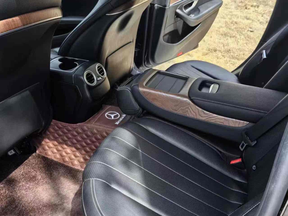 奔驰 奔驰E级  2019款 E 260 L 4MATIC图片