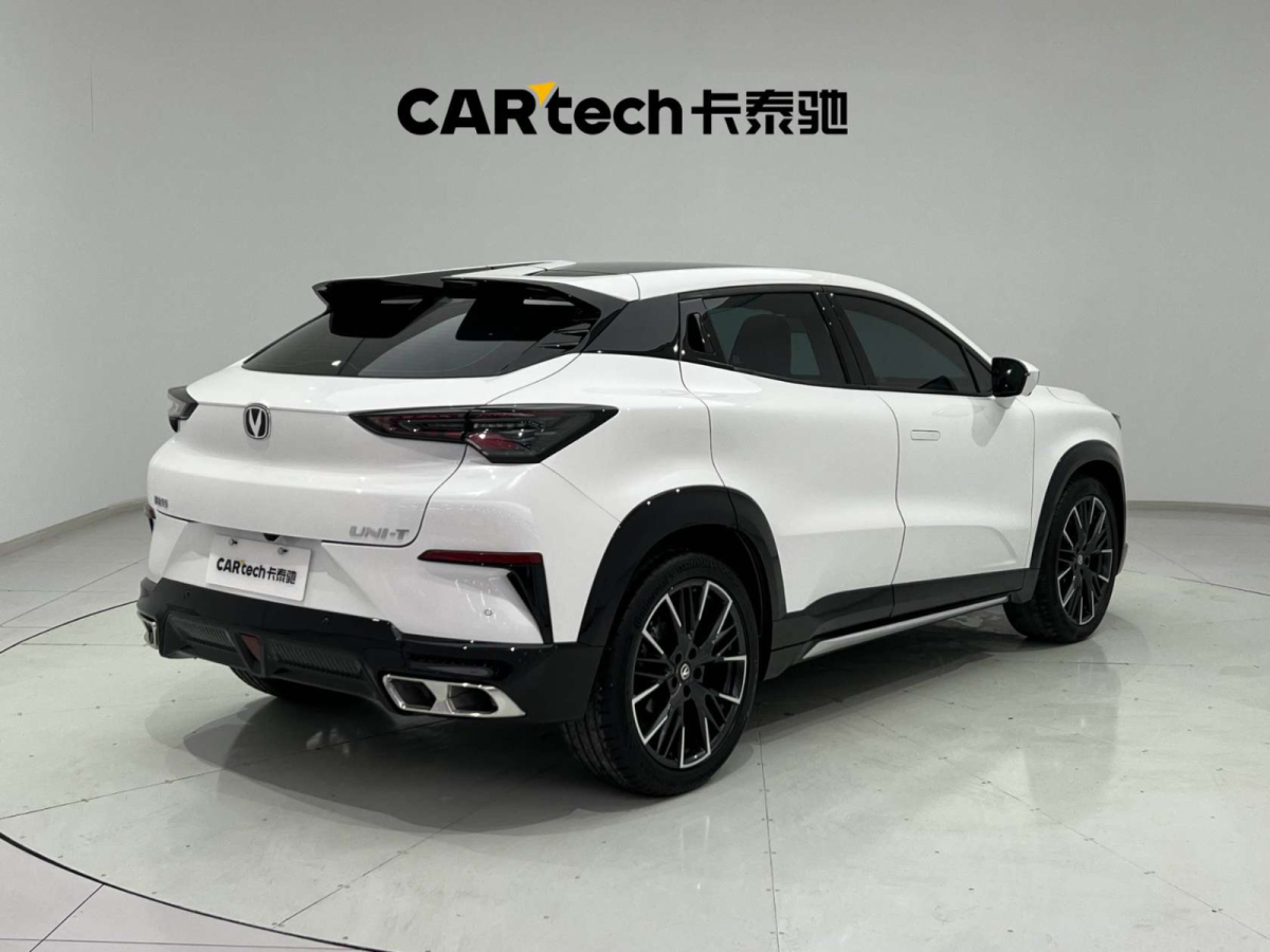 長(zhǎng)安 UNI-T  2023款 1.5T 尊貴型圖片