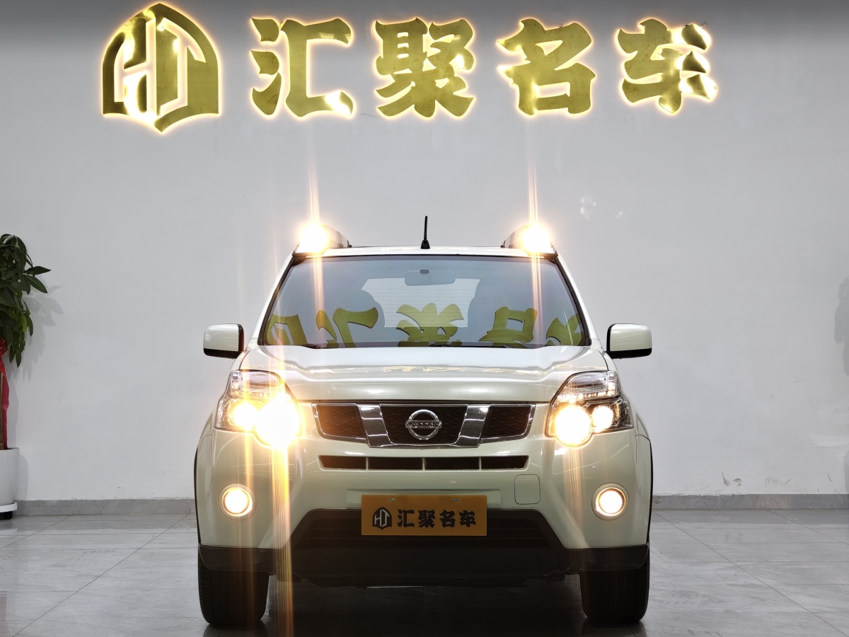 日產(chǎn) 奇駿  2012款 2.5L CVT至尊版 4WD圖片