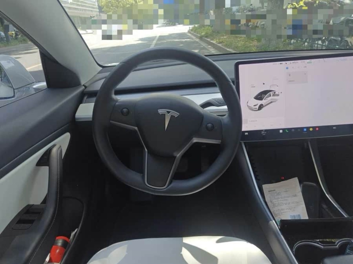 特斯拉 Model 3  2019款 長(zhǎng)續(xù)航全輪驅(qū)動(dòng)版圖片