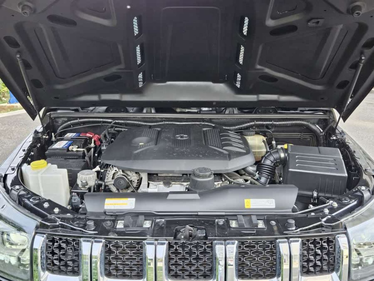 北京 BJ40  2018款 PLUS 2.3T 自動(dòng)四驅(qū)尊享版圖片