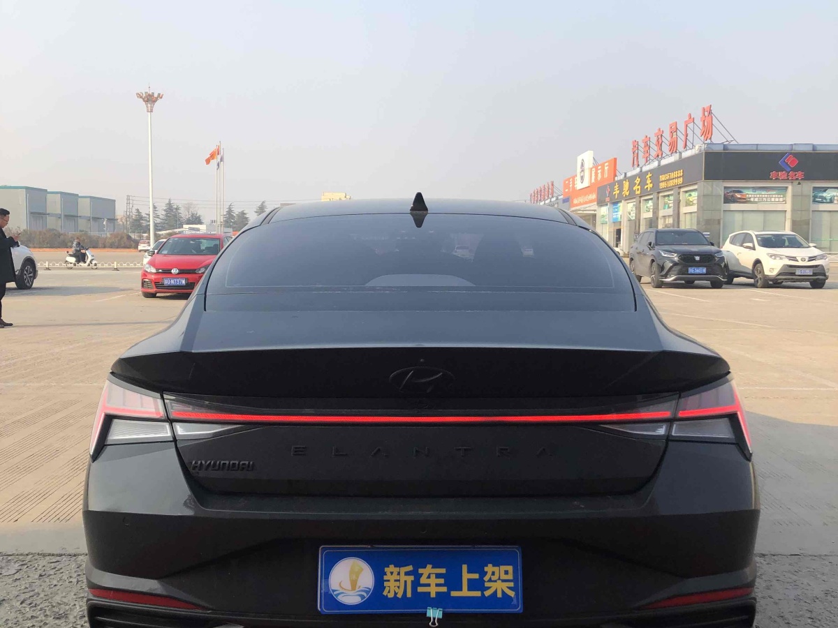 現(xiàn)代 伊蘭特  2021款 1.5L TOP旗艦版圖片