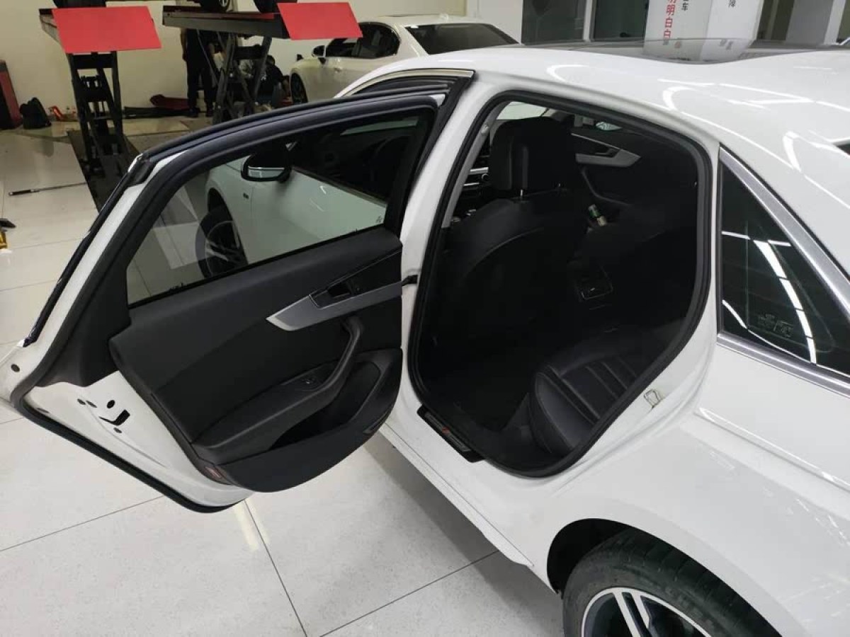 奧迪 奧迪A4L  2020款 40 TFSI 豪華動感型圖片