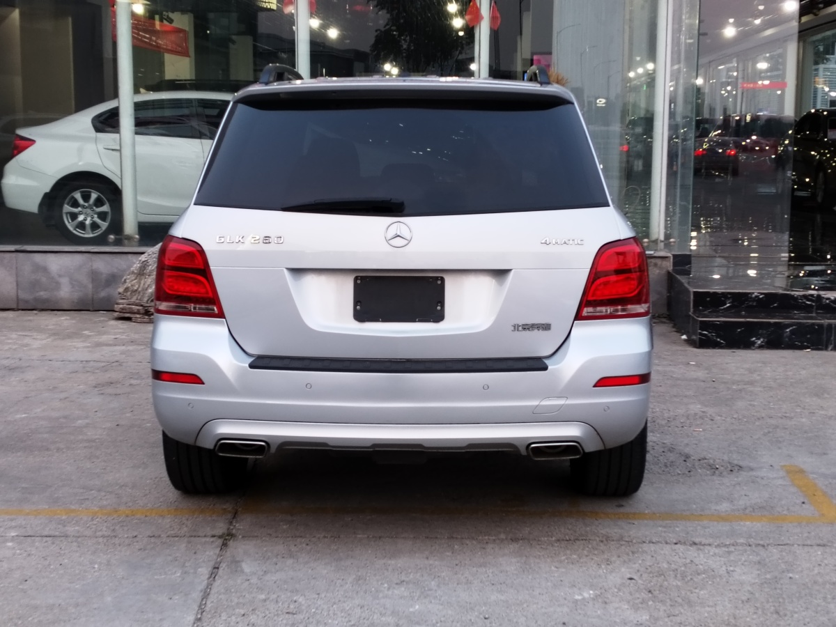 奔驰 奔驰GLK级  2014款 GLK 260 4MATIC 动感型图片