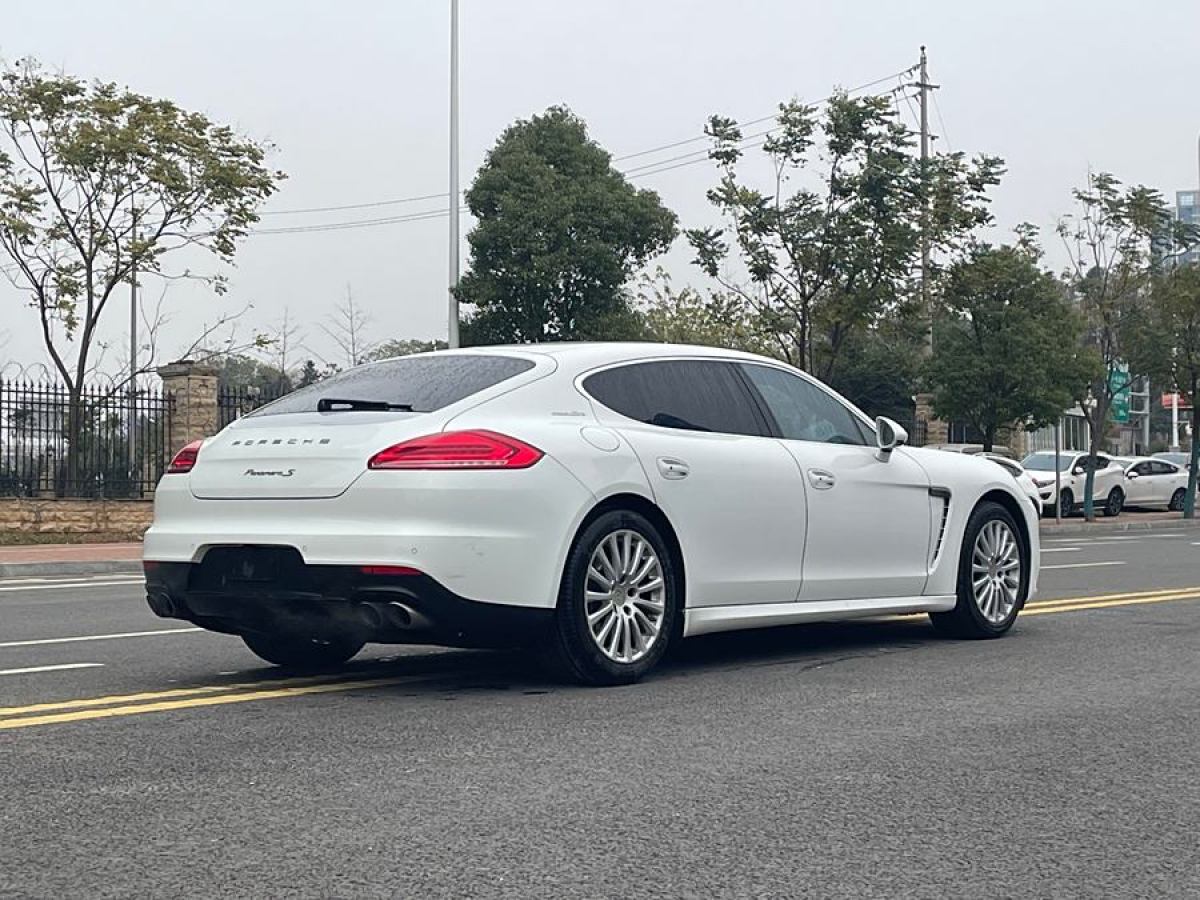 保時(shí)捷 Panamera  2014款 Panamera 4 Executive 3.0T圖片