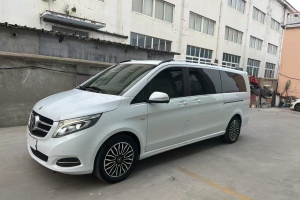 V級(jí) 奔馳 V 260 L 尊貴加長(zhǎng)版