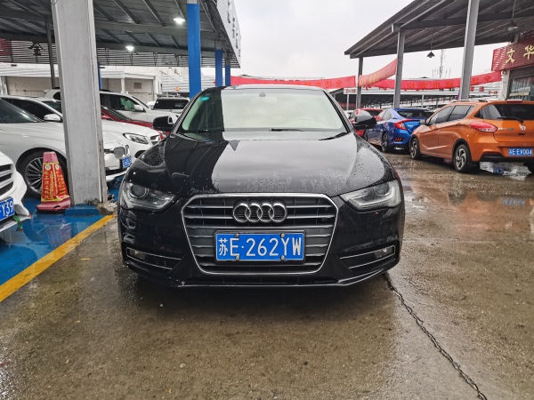 奥迪 奥迪A4L  2013款 35 TFSI 自动舒适型