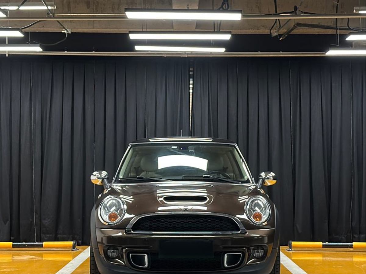 2011年4月MINI CLUBMAN  2011款 1.6T COOPER S