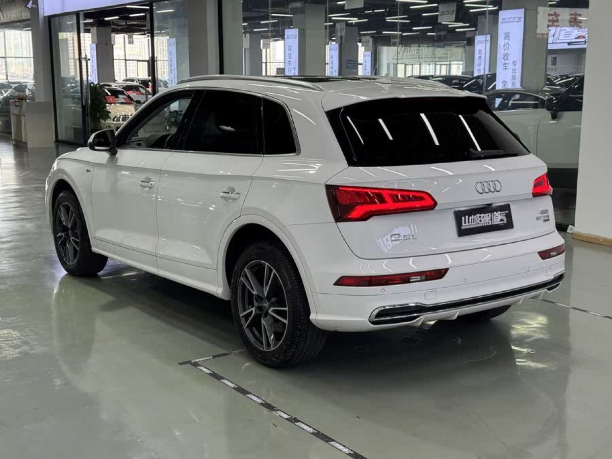 奧迪 奧迪Q5L  2020款 改款 40 TFSI 榮享時尚型圖片