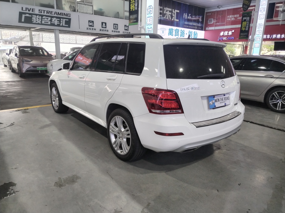 奔馳 奔馳GLK級(jí)  2014款 GLK 260 4MATIC 動(dòng)感型圖片