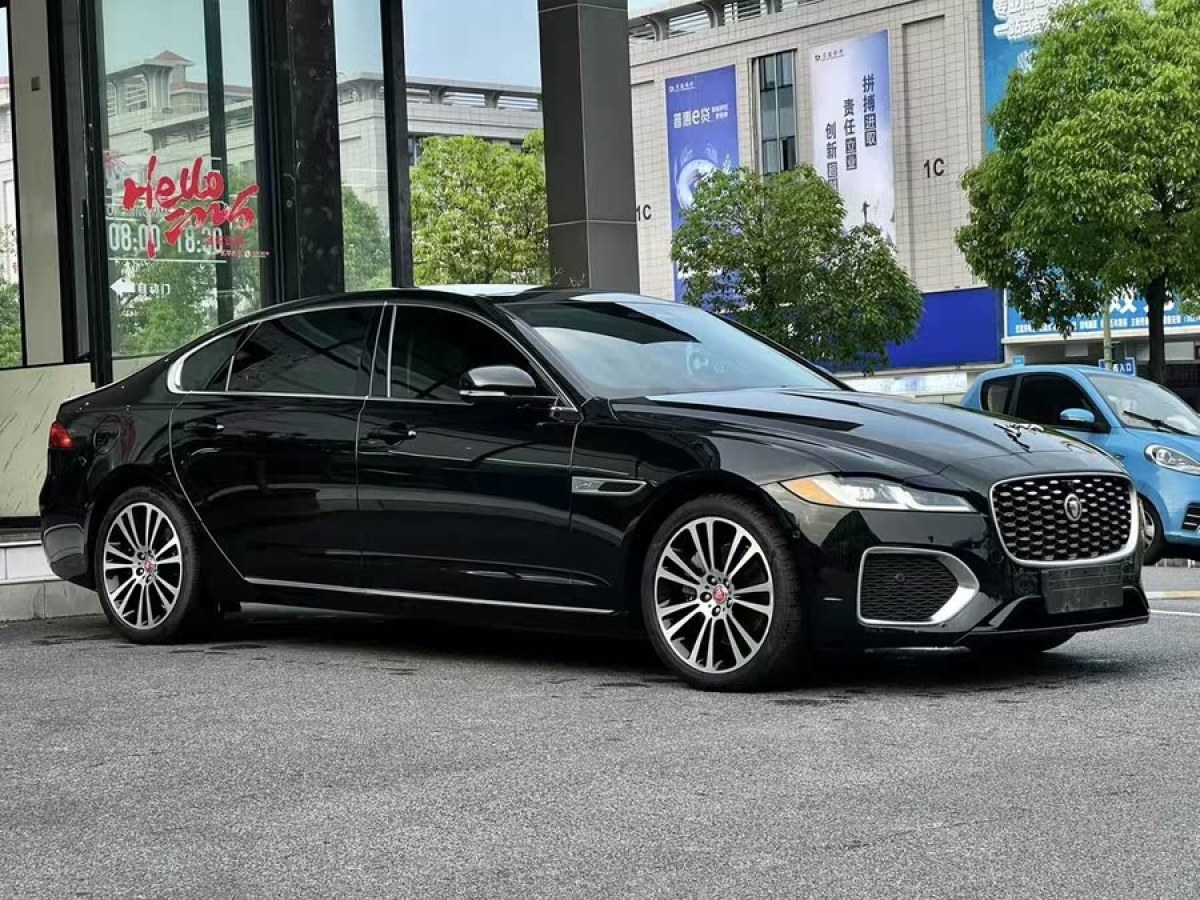捷豹 XFL  2023款 XFL 2.0T P250 兩驅(qū)尊享豪華版圖片
