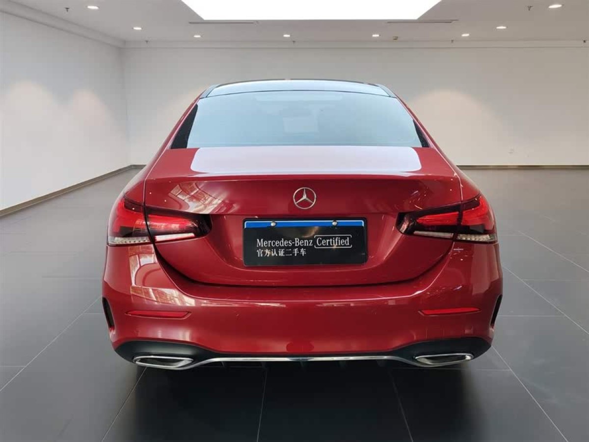 奔馳 奔馳A級  2021款 A 200 L 運(yùn)動(dòng)轎車動(dòng)感型圖片