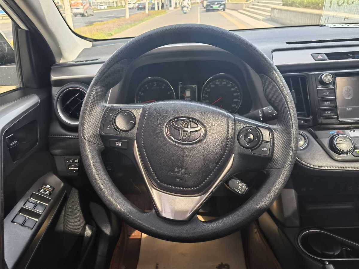 2019年10月豐田 RAV4  2018款 榮放 2.0L CVT兩驅(qū)風(fēng)尚版