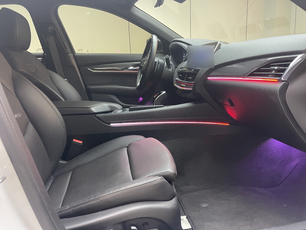 凱迪拉克 CT5  2022款 28T 鉑金超級(jí)輔助駕駛版圖片
