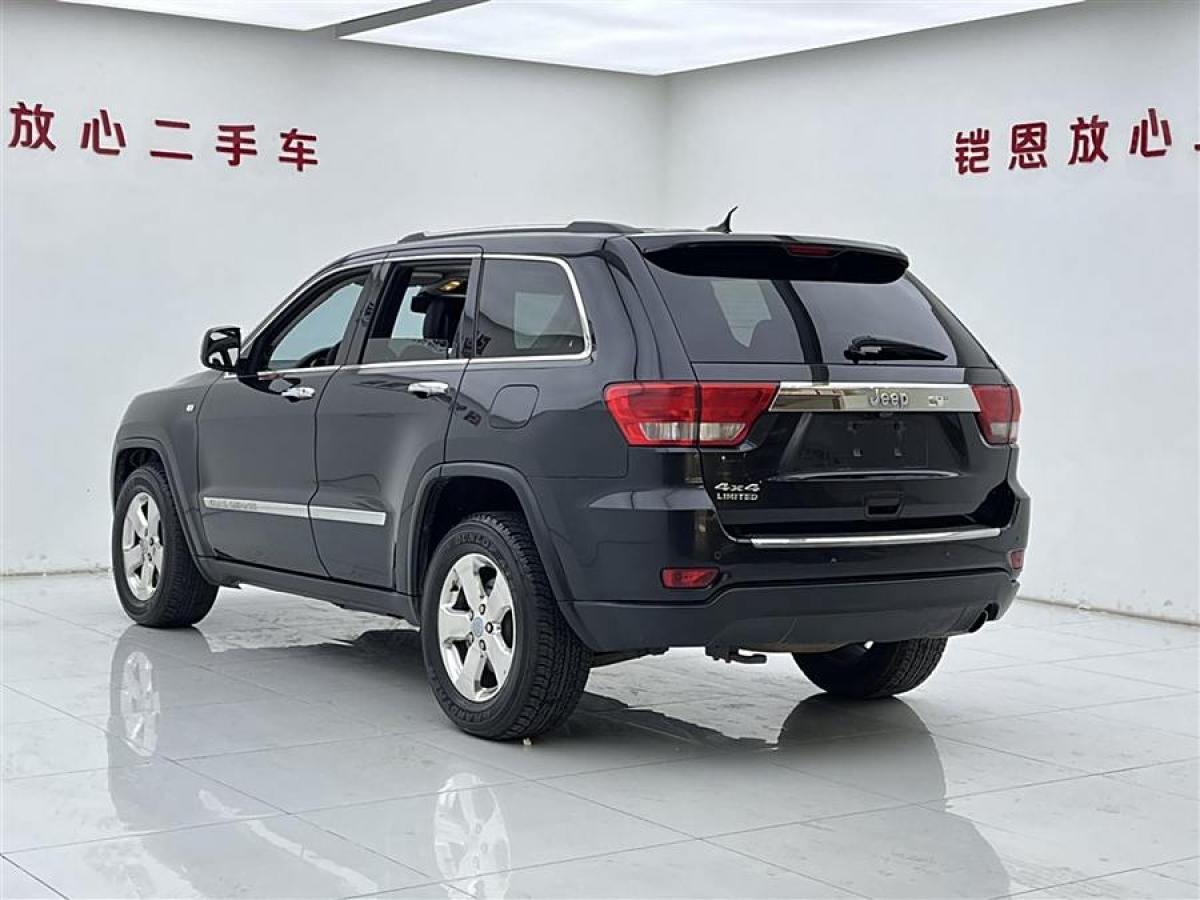 Jeep 大切諾基  2013款 3.6L 舒享導(dǎo)航版圖片