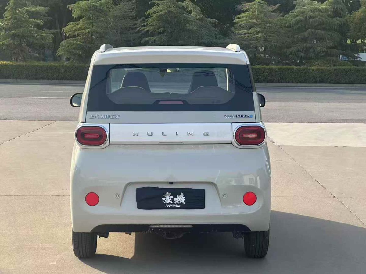 五菱 五菱繽果PLUS  2024款 330km 五座版圖片